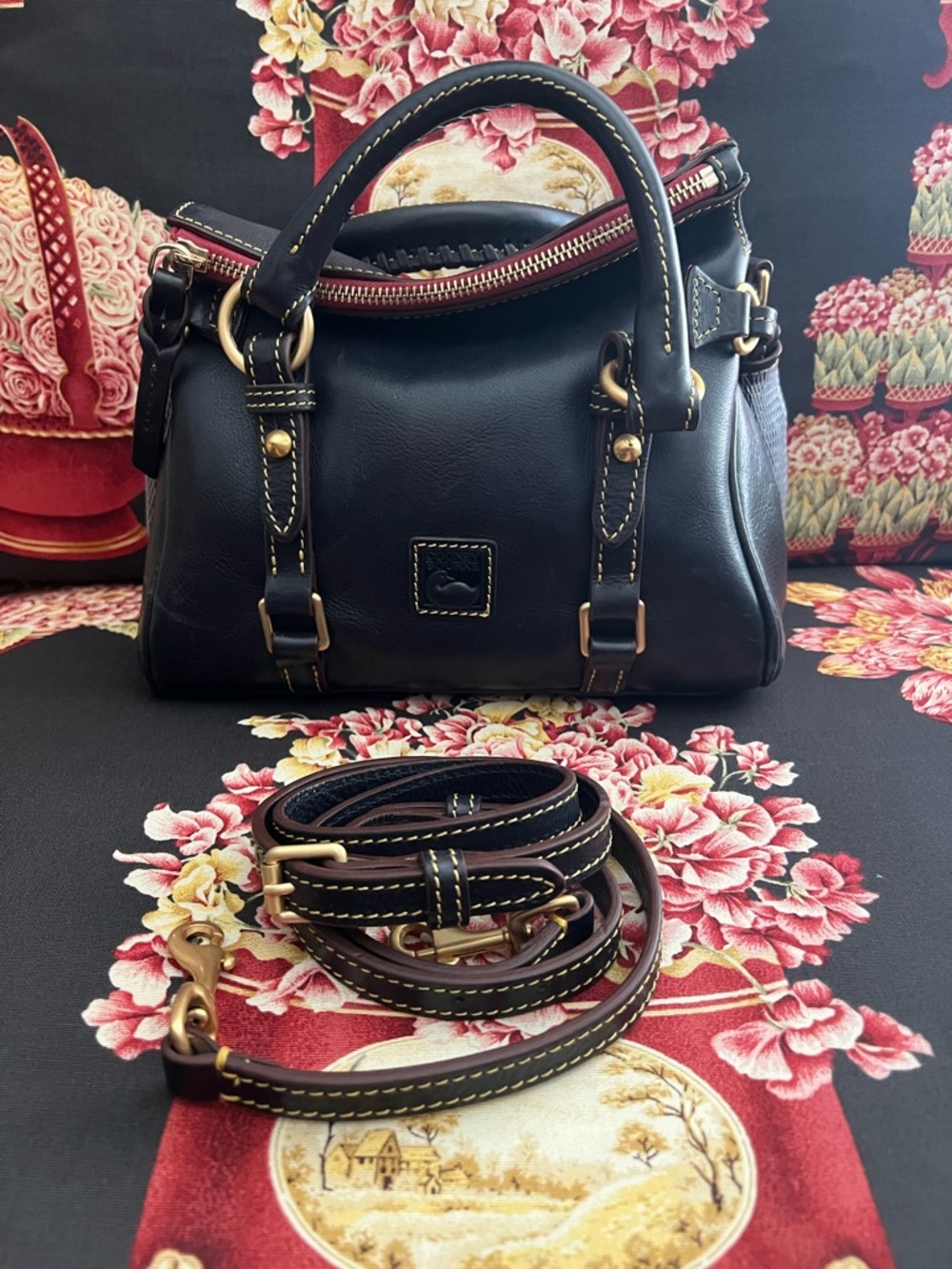 💙 Dooney & Bourke Florentine Micro Satchel